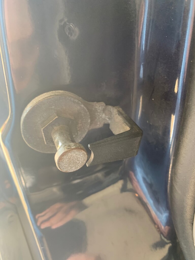 1996 Jeep Cherokee door latch what is this clip? Maintenance/Repairs Car Talk Community
