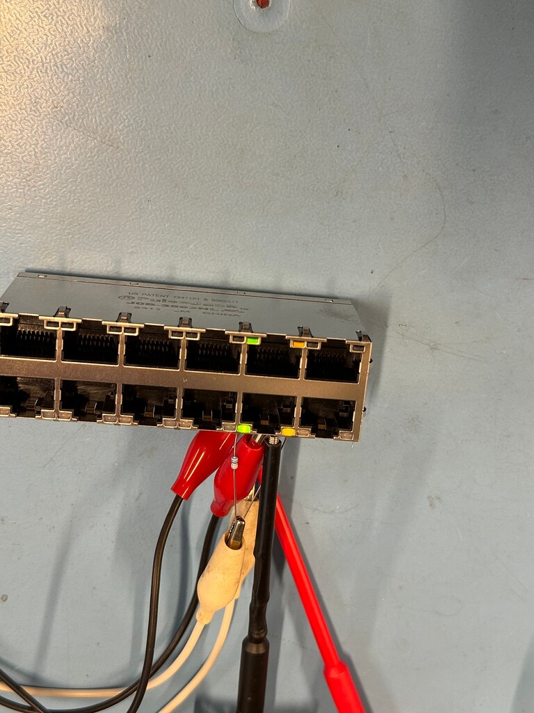 The ineffectivity of upper light guides on part 5533937ND Interconnect Electronic