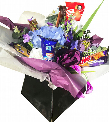 7573377-Personalised-handmade-CHOCOLATE-BOUQUET-0