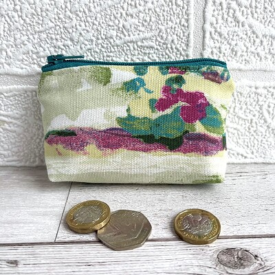 PUR333 Abstract purse
