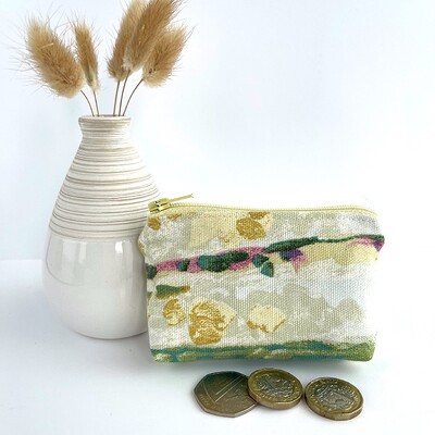 PUR395 Abstract purse