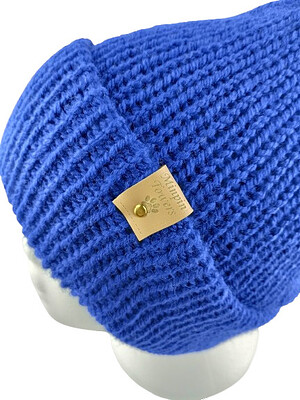 Adult_Blue_knitted_Hat_02