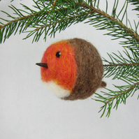 7558322-Needle-felted-robin-bauble-Christmas-decoration-0
