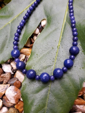 blue%20faceted%20gemstone%20beaded%20necklace%20with%20sterling%20silver%20clasp%204