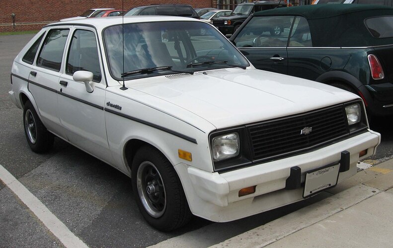 2000px-83-85_Chevrolet_Chevette_1