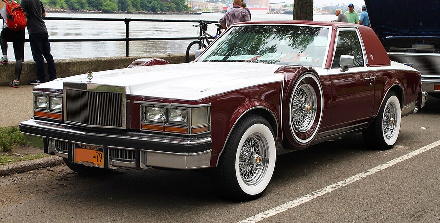 1979_Cadillac_Seville_Opera_Coupe_by_Grandeur,_front_6.16.19