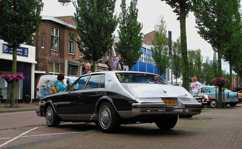 1979_Cadillac_Seville_6.0_V8_Elegante