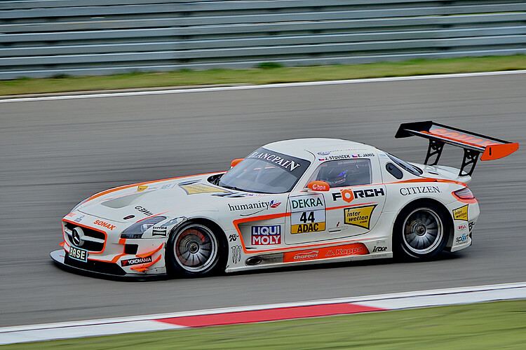 Mercedes_SLS_AMG_GT3_GT-Masters_2012