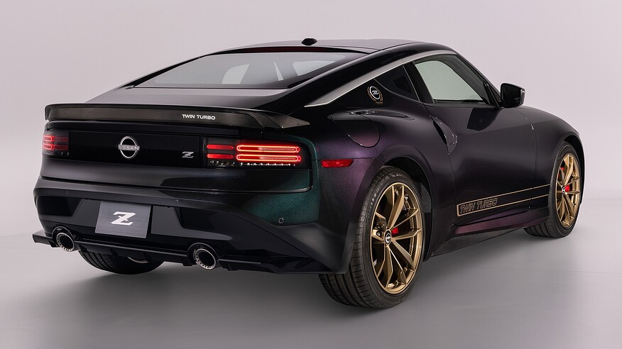 2026nissanzheritageeditionrear3-4