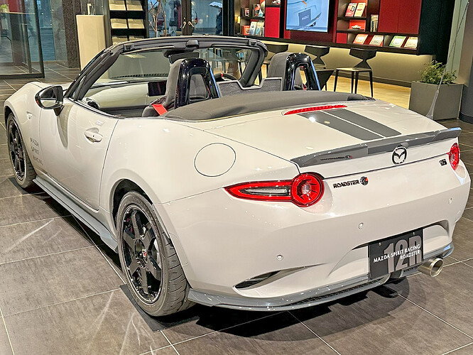 MAZDA_SPIRIT_RACING_ROADSTER_12R_(4)