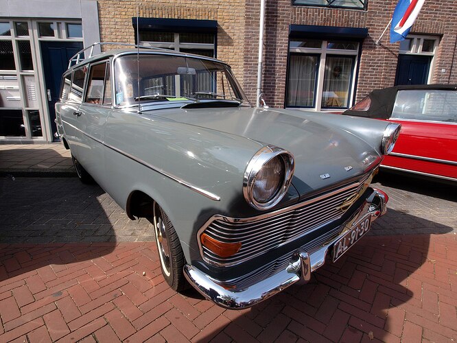 2000px-1962_Opel_17C3R