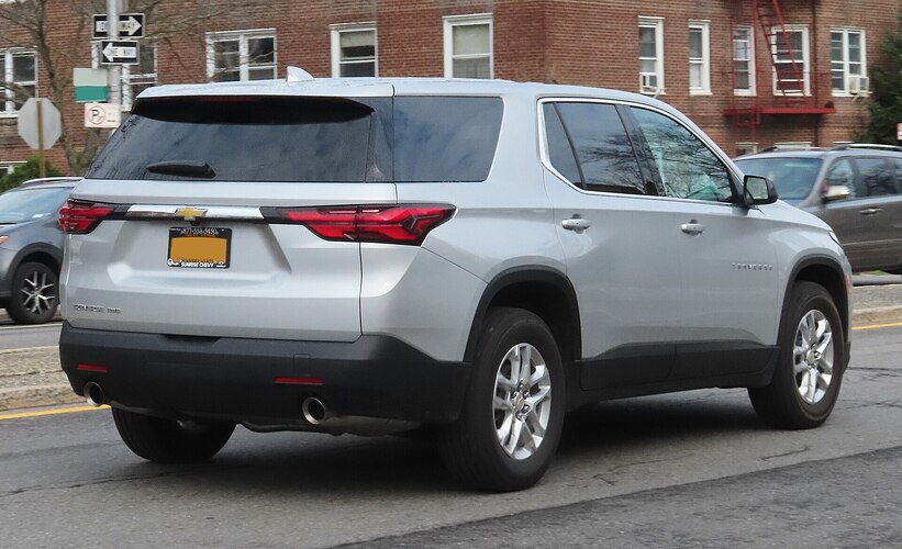 2022_Chevrolet_Traverse_LS_(facelift),_rear