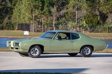 1969-pontiac-gto-judge-4