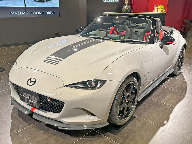 MAZDA_SPIRIT_RACING_ROADSTER_12R_(2)