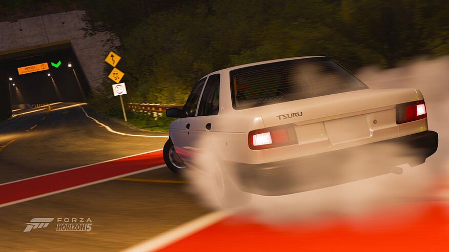 Nissan Tsuru Drift