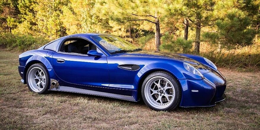Panoz-Avezzano-via-pinterestcom_-Cropped