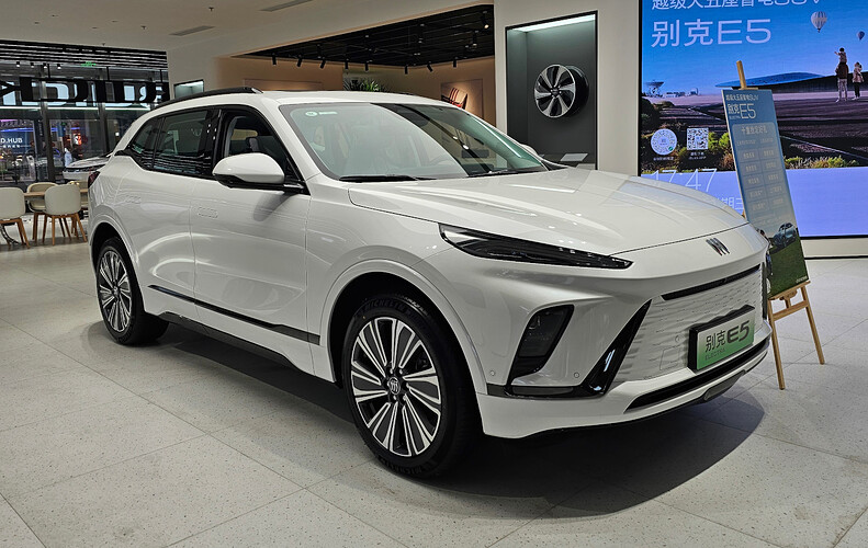 Buick_Electra_E5_01_China_2023-04-19