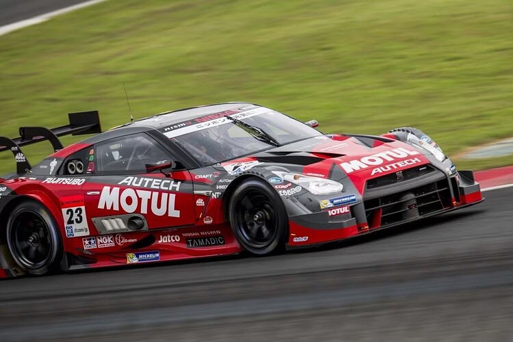 1/64 REITO　MOLA GT-R　SUPER　GT　2013　LUN 日産オンラインショップ：SUPER GT 2013 NISSAN GT-R Model Car