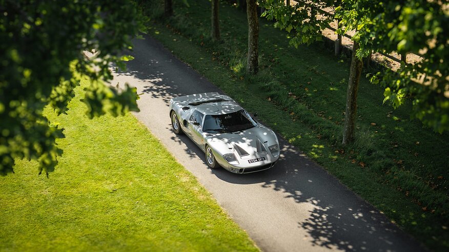 GT40-Silver-54