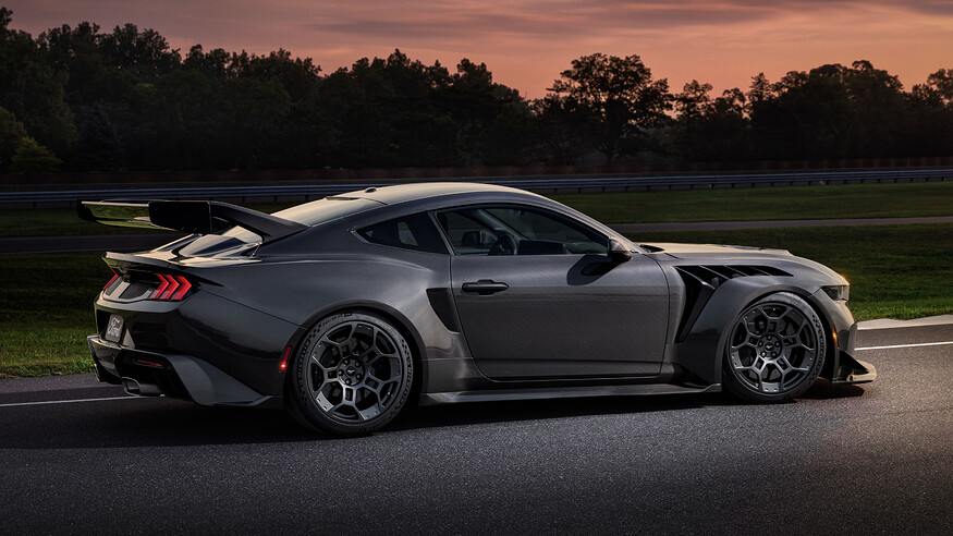 2025 Mustang GTD Liquid Carbon_02_0