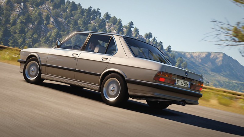 1988 BMW M5 (E28)