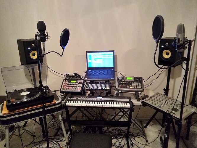 Just got a pair of Numark HDX's - General Discussion - Mixxx