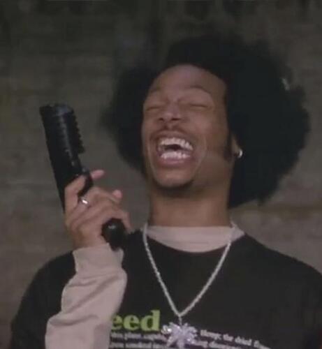 scary-movie-chapter-4-survivors-1-killer-v0-r4lywha9j80b1