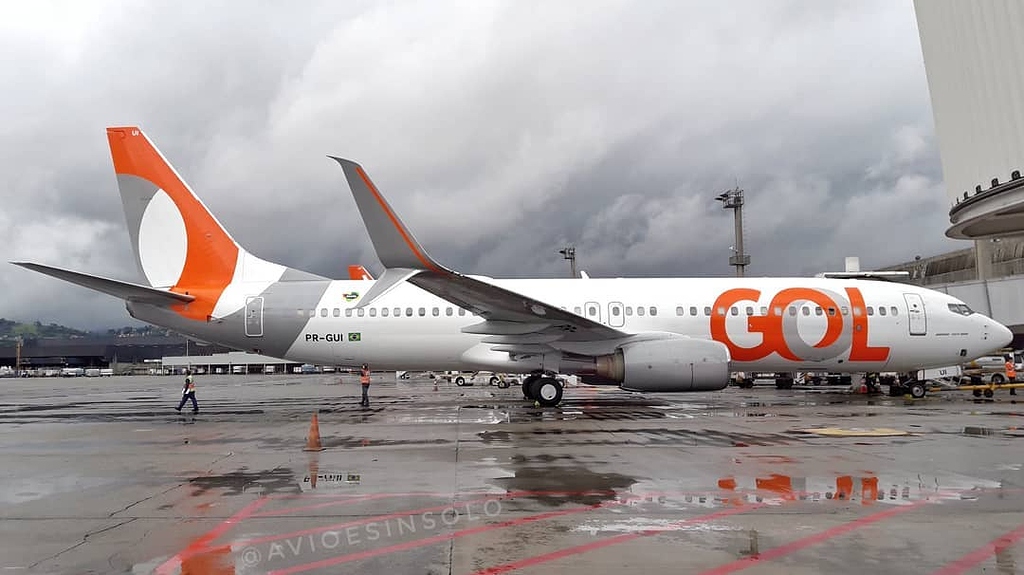 New Gol Boeing 737-800 w/ Split Scimitars - Features