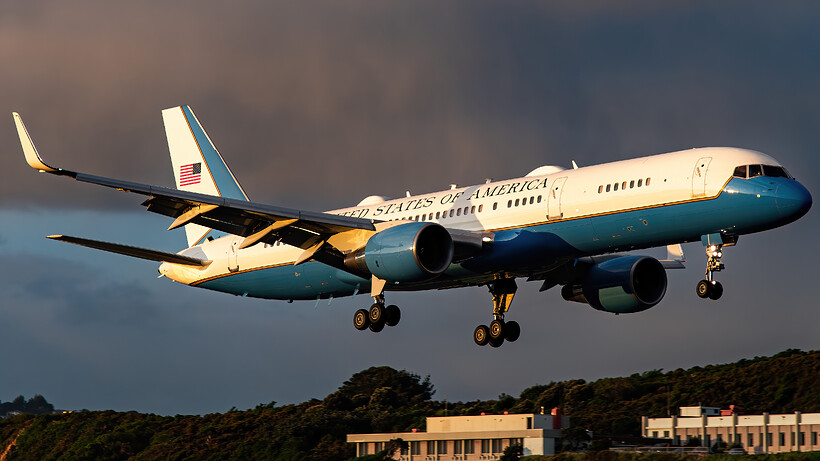 Some awesome movements! - USAF 757, Nike Jet and more at