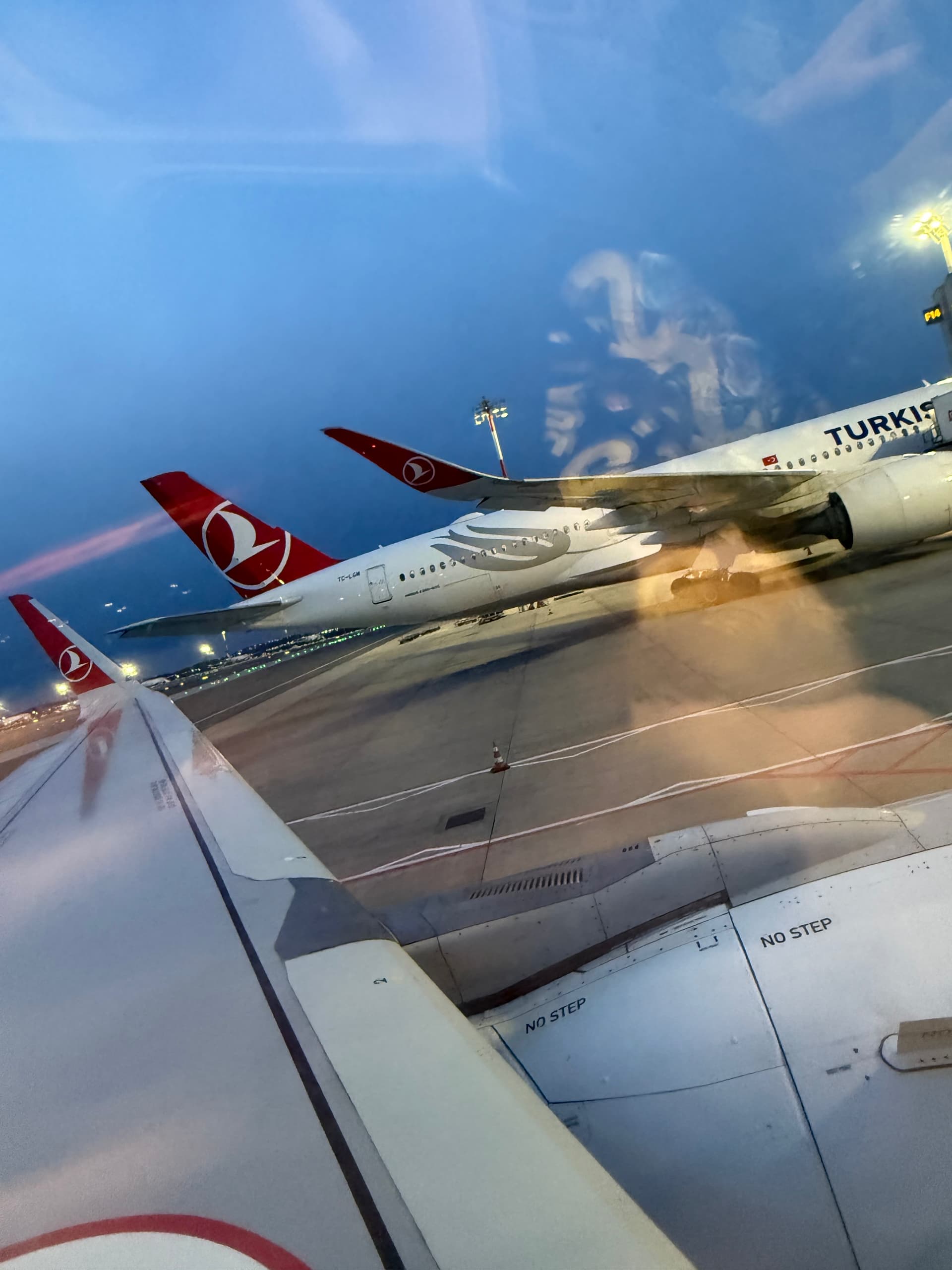 Turkish Airlines A321neo (with mask) TC-LPA - Features