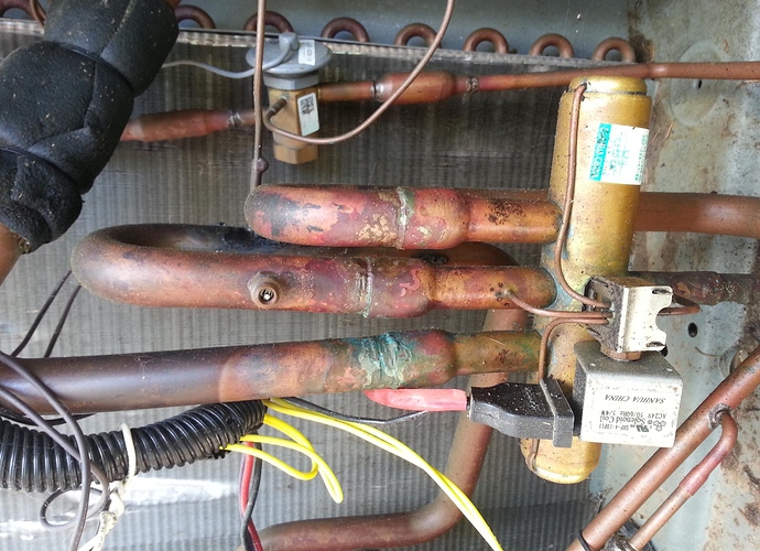 reversing valve.jpg