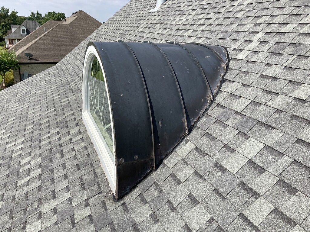Metal roof dormer…no flashing? Roofing Inspections InterNACHI®️ Forum