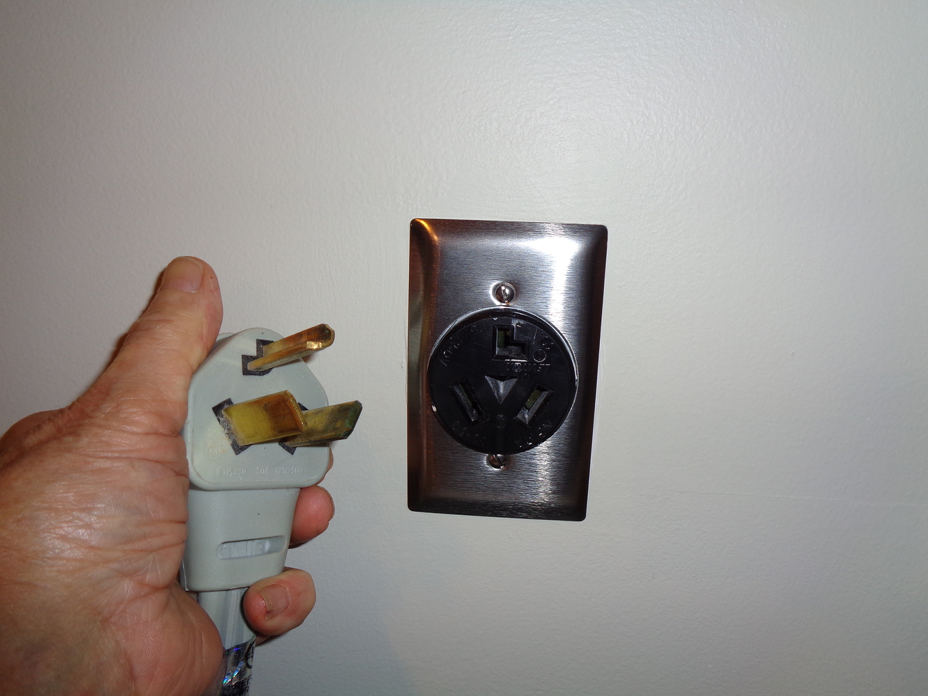 Upside Down 240 Plug 3 by jsuminski Electrical Inspections