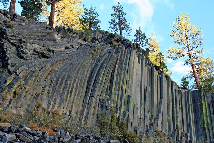 Devils_Postpile_National_Monument_near_Mammoth_Lakes