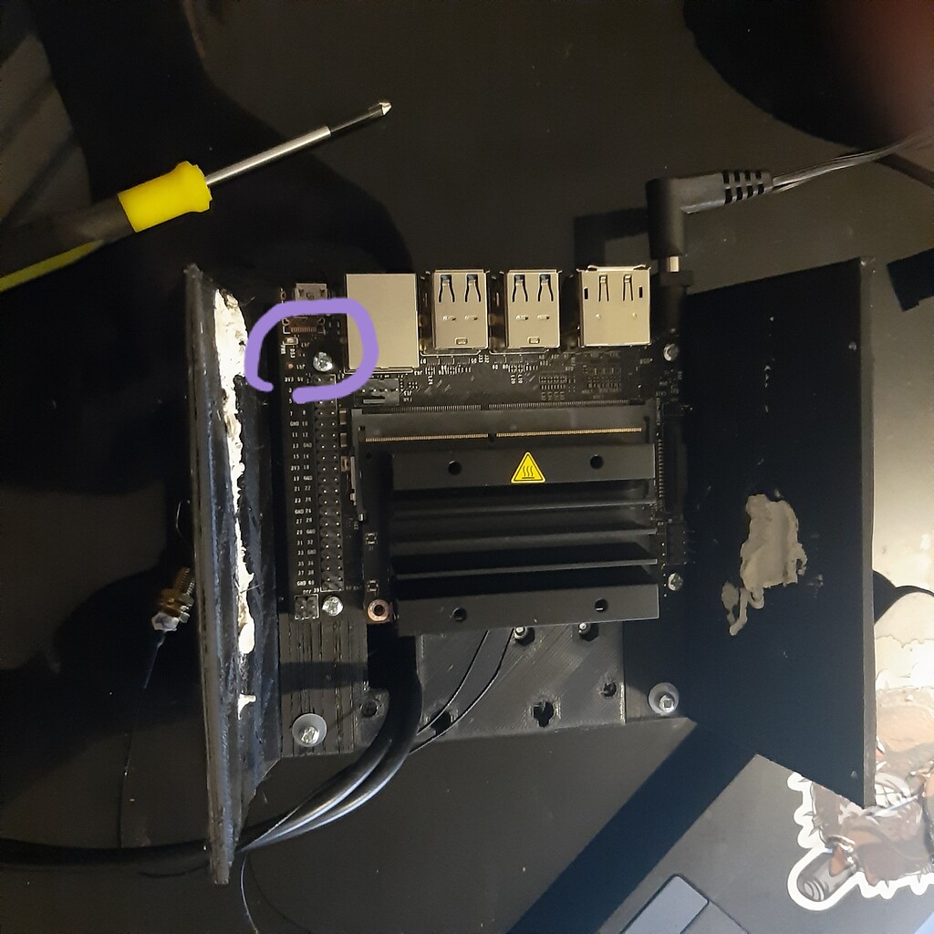 The green button of my jetson nano does not light up Jetson Nano