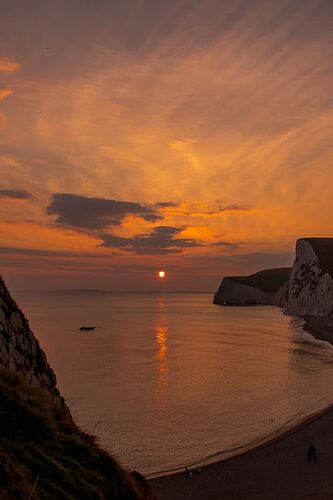 May be an image of nature, body of water, twilight and sky