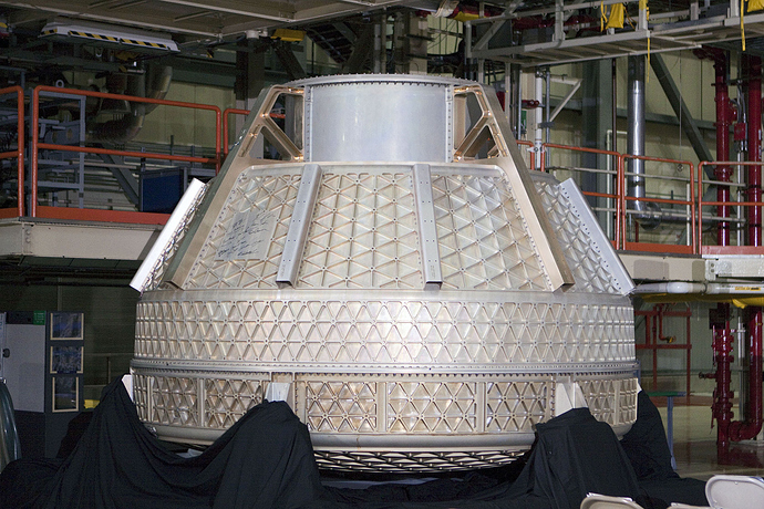 CST-100_pressure_vessel